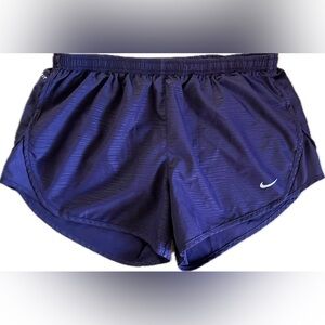 Nike Athletic Shorts Lightweight, back pocket. Excellent condition. Size M